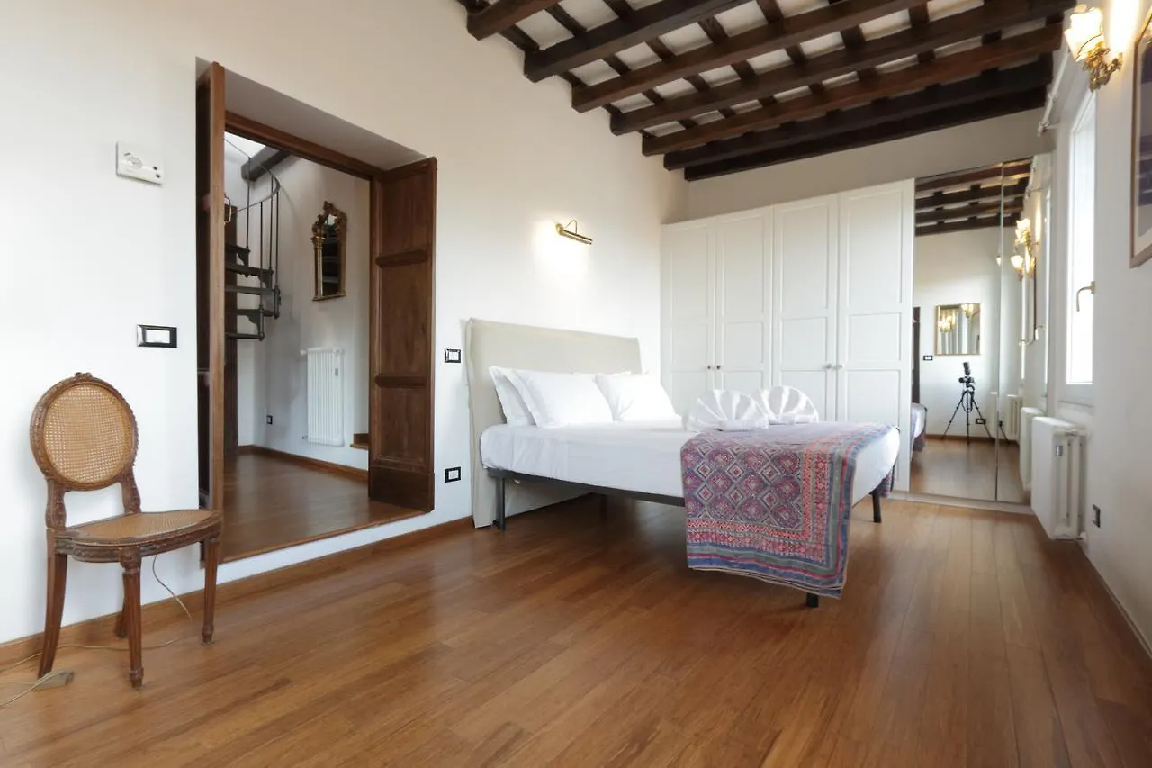 Garibaldi 2 Apartment Rome